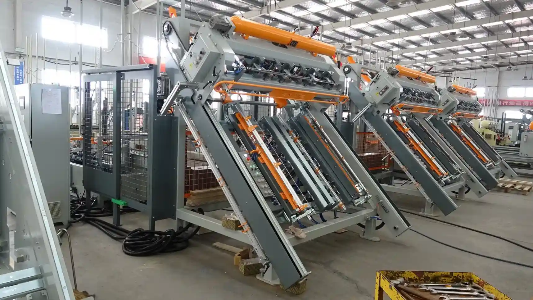 Large-scale production of Edge Banding Machines